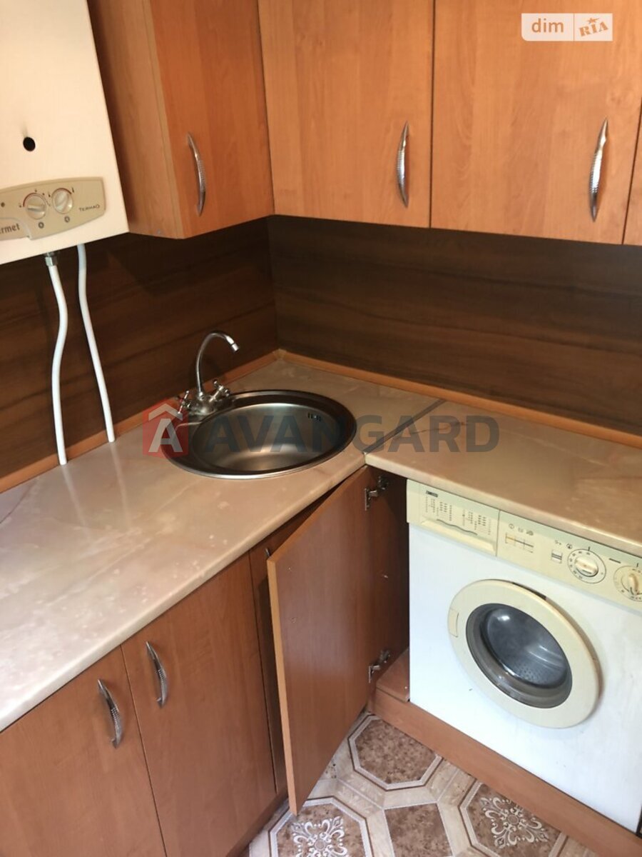 2 ��. ��������, 39/-/- ��. �., 4/5 ������ ���� 7