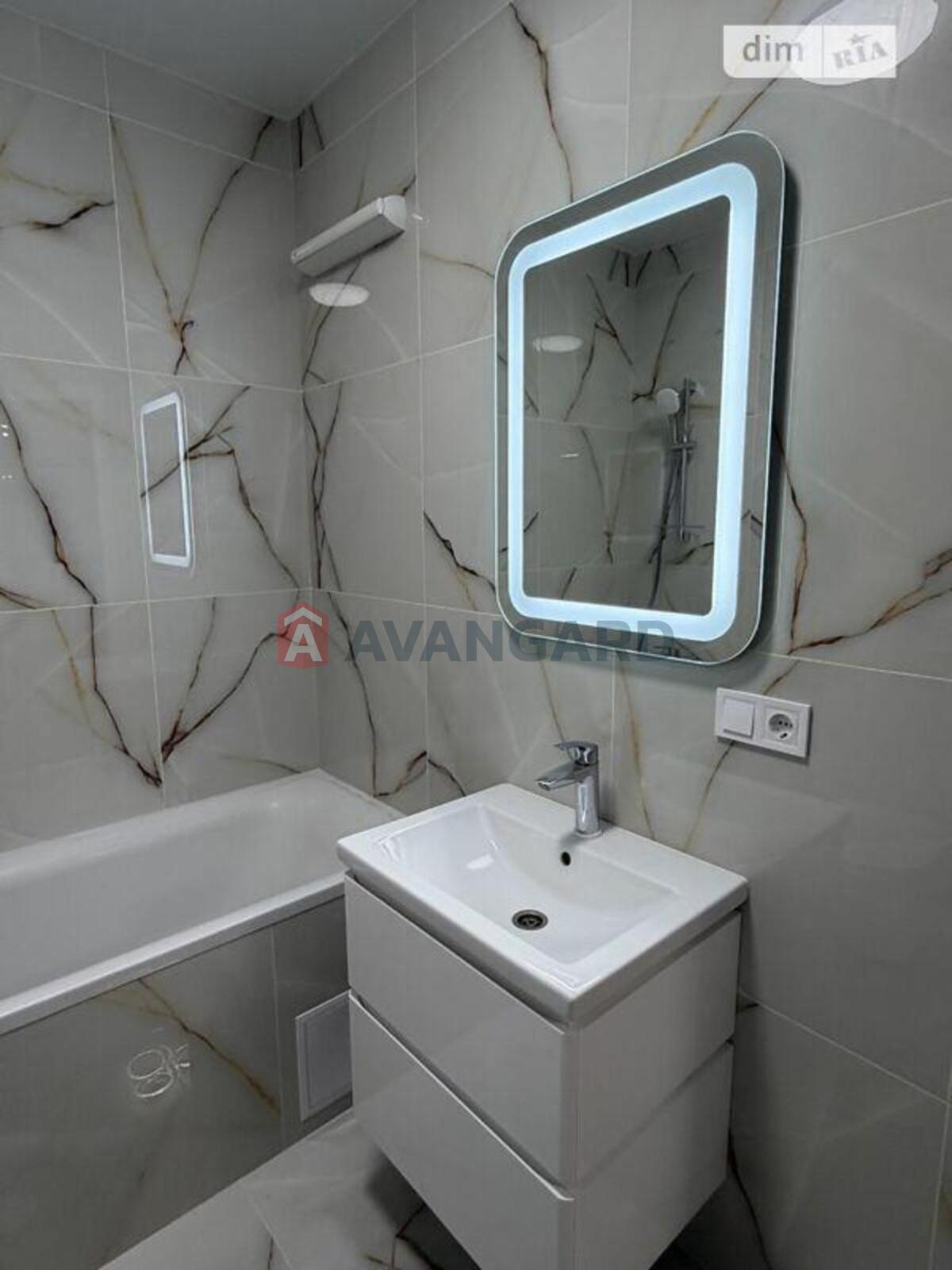 2 ��. ��������, 41/-/9 ��. �., 5/10 ������ ���� 15