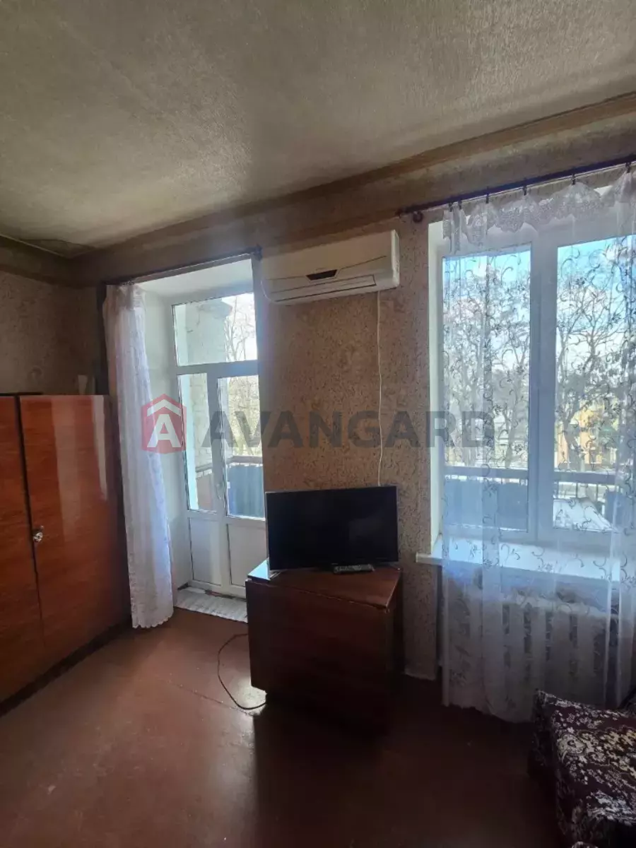 3 ��. ��������, 72/-/- ��. �., 4/5 ������ ���� 3