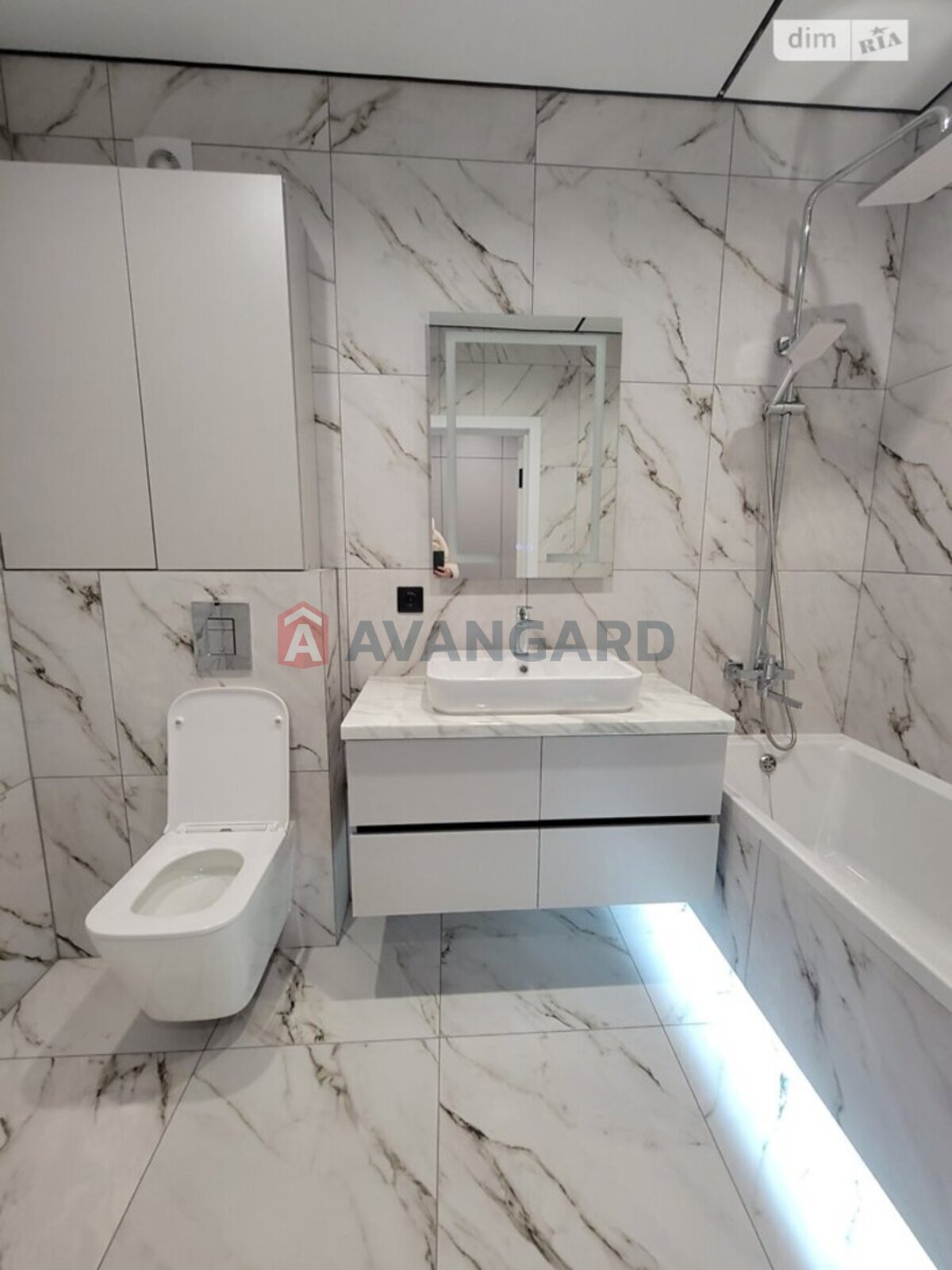 1 ��. ��������, 48/17/22 ��. �., 10/10 ������ ���� 7