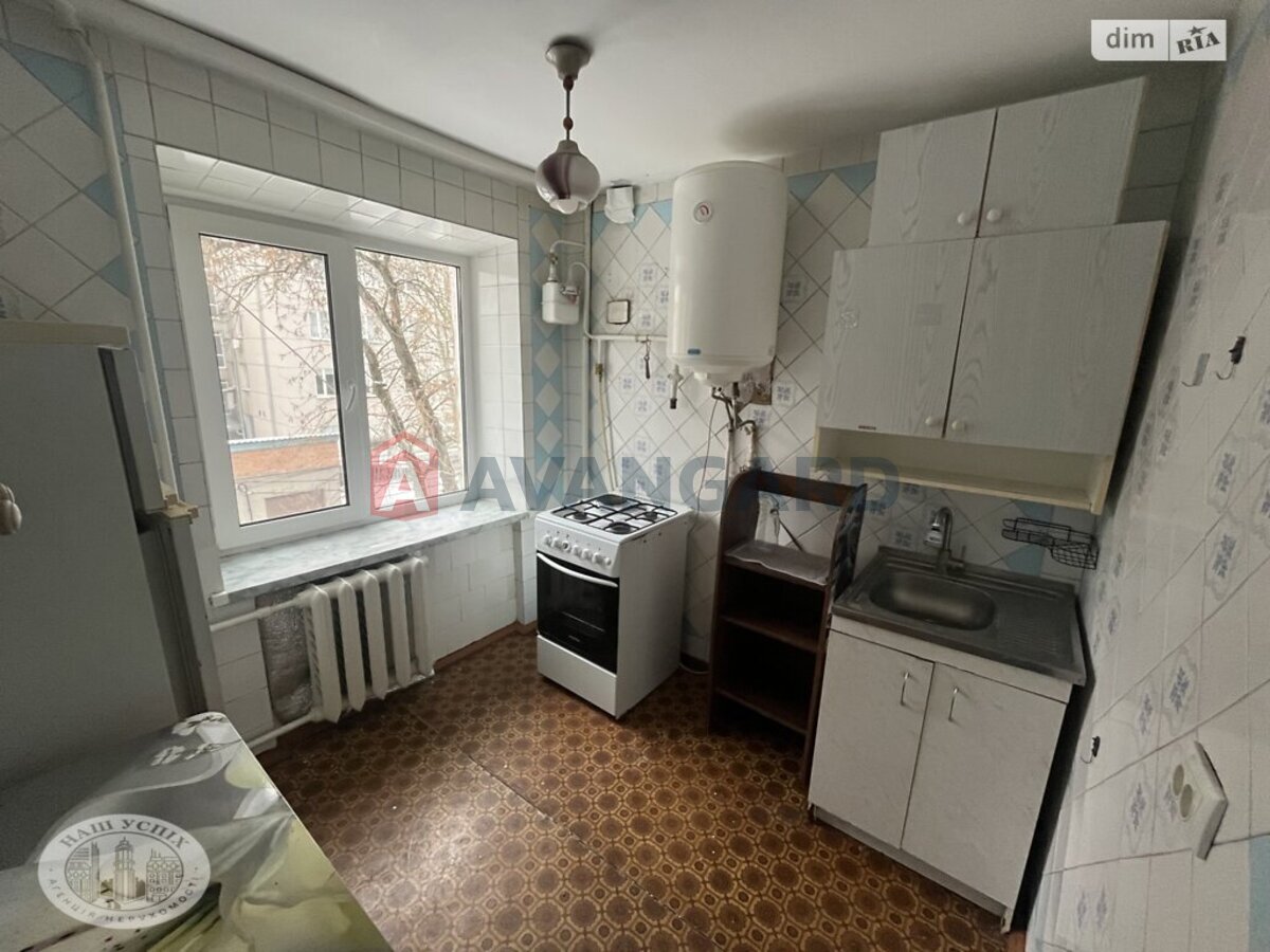 2 ��. ��������, 43/29/5 ��. �., 3/5 ������ ���� 17