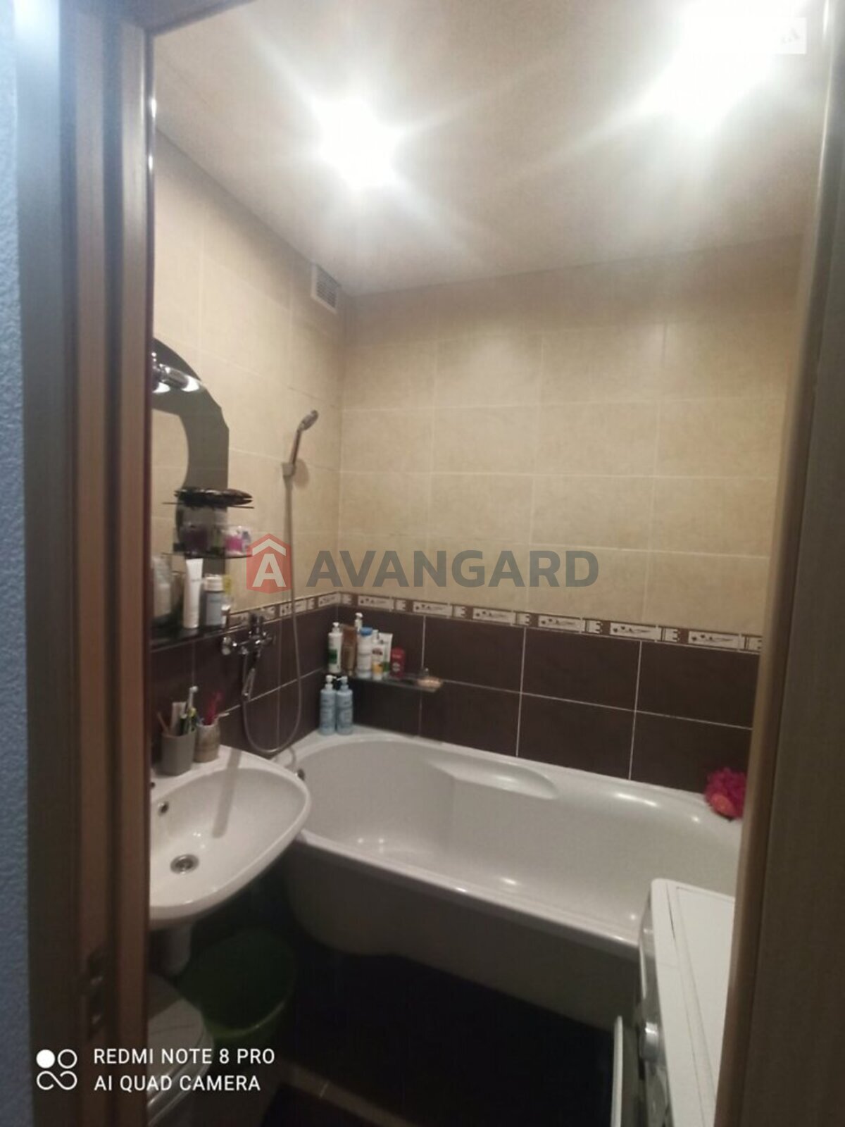 1 ��. ��������, 44/18/9 ��. �., 7/9 ������ ���� 9