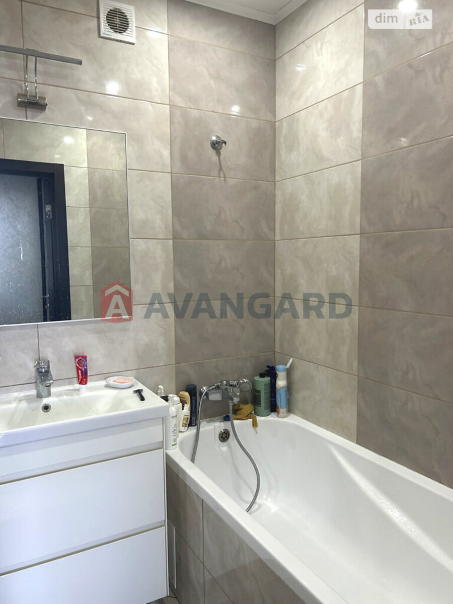 2 ��. ��������, 66/36/11 ��. �., 5/10 ������ ���� 11