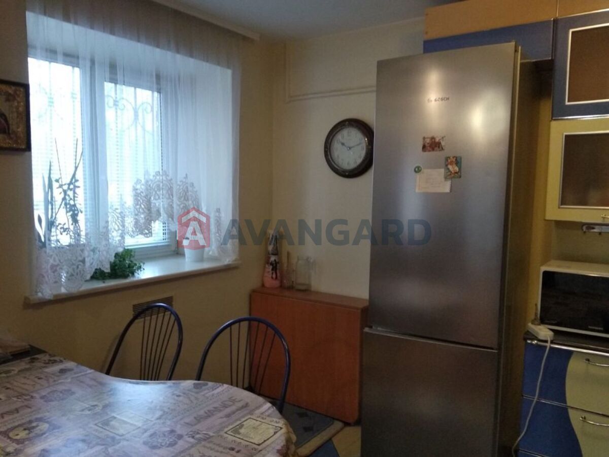 3 ��. ��������, 62/-/12 ��. �., 1/9 ������ ���� 1