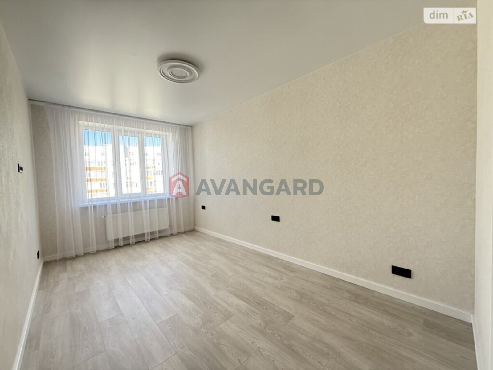 1 ��. ��������, 47/15/22 ��. �., 9/10 ������ ���� 8