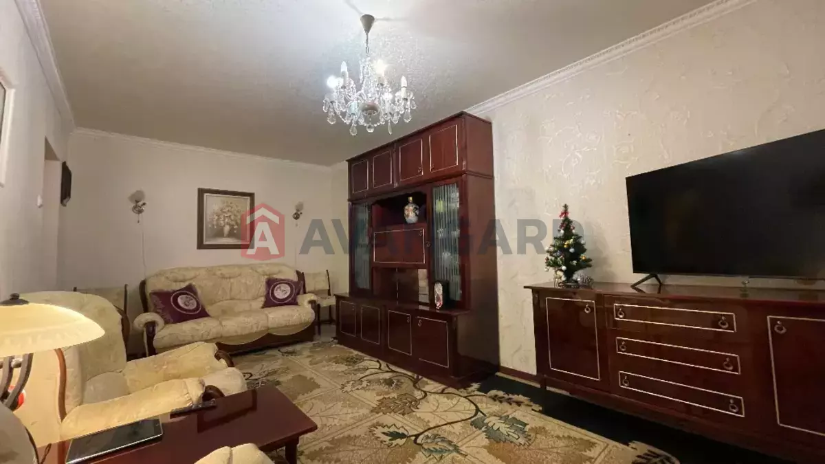 2 ��. ��������, 53/28/8 ��. �., 10/16 ������ ���� 11