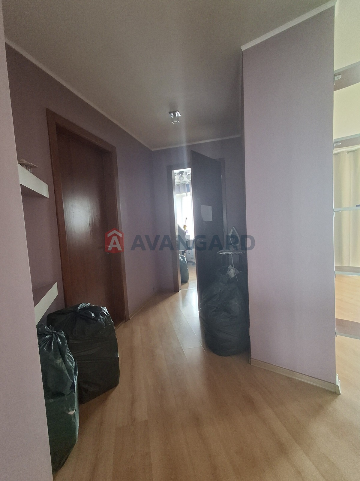 2 ����. ��������, 84/46/31 ��. �., 9/9 ���� ���� 9