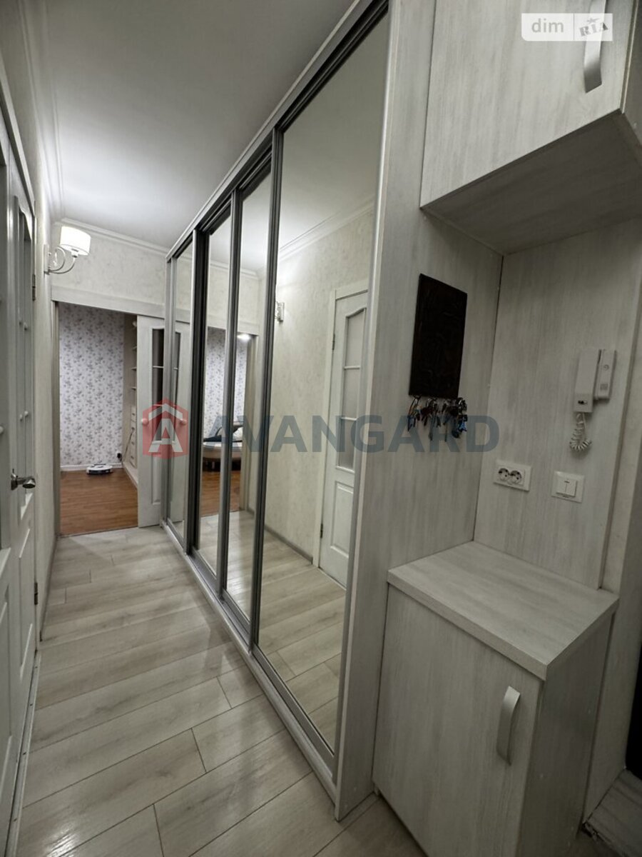 2 ��. ��������, 51/28/7 ��. �., 7/10 ������ ���� 3