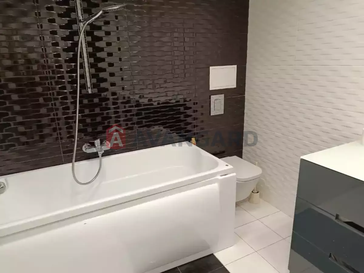 3 ����. ��������, 70/-/- ��. �., 6/9 ���� ���� 12