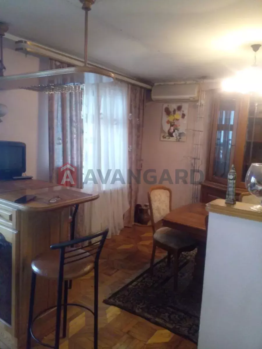 4 ����. ��������, 84/-/17 ��. �., 12/14 ���� ���� 4