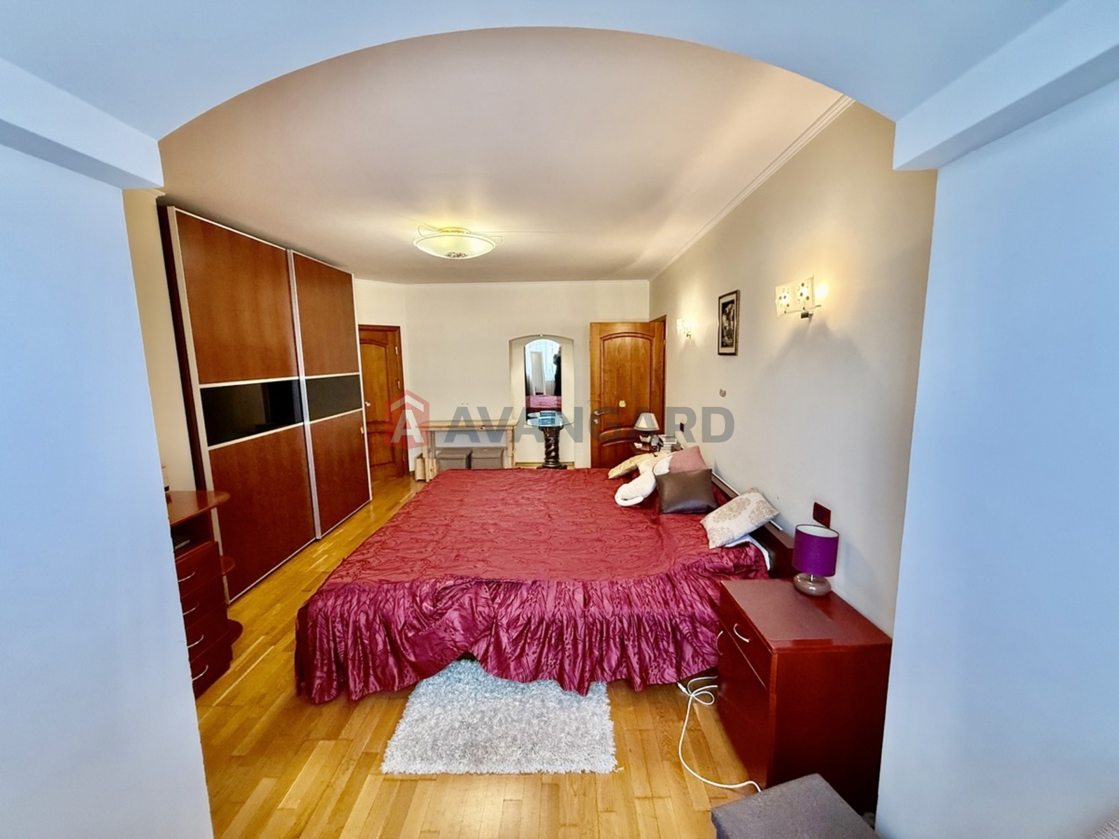 4 ��. ��������, 152/125/20 ��. �., 3/10 ������ ���� 28