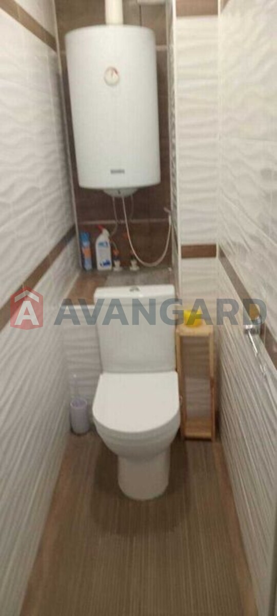 3 ��. ��������, 71/-/8 ��. �., 5/9 ������ ���� 15