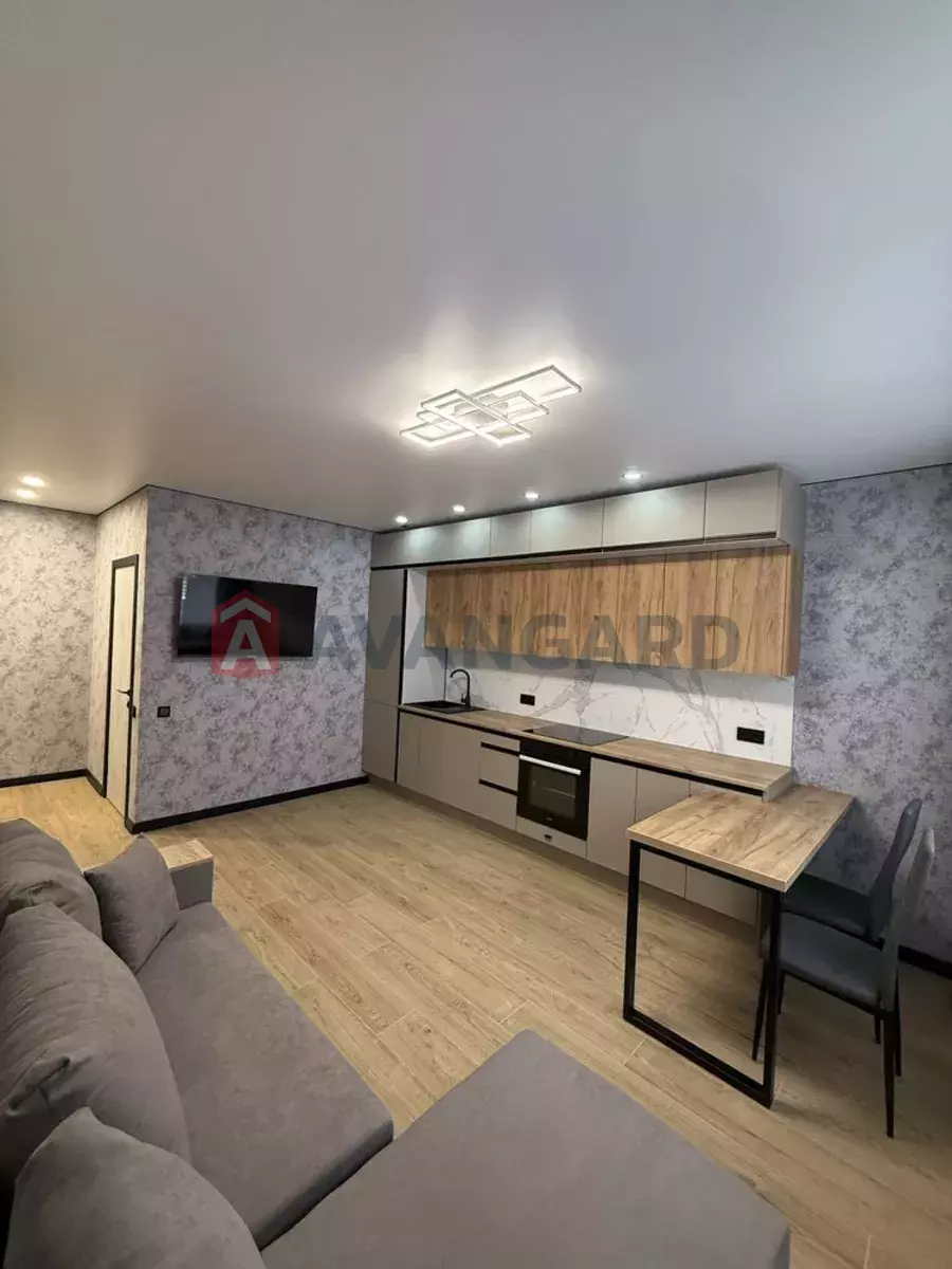 2 ��. ��������, 42/-/15 ��. �., 1/10 ������ ���� 6