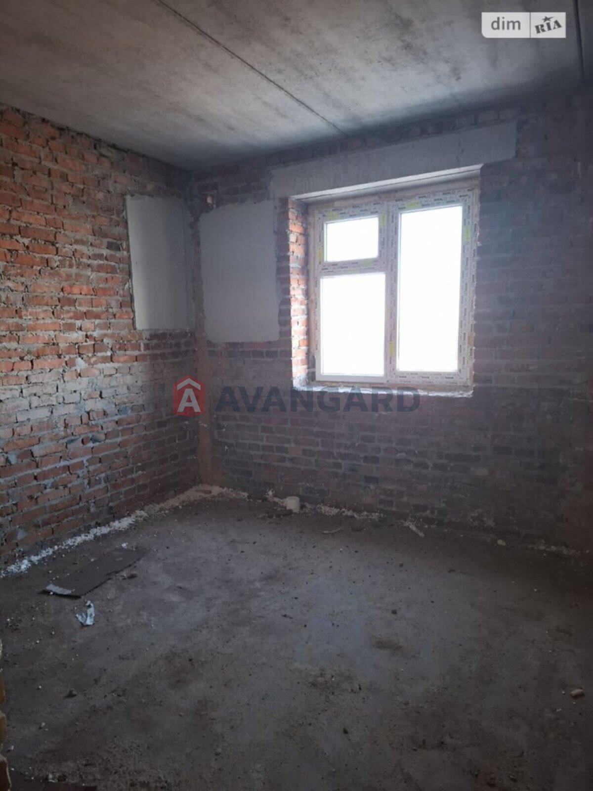 3 ��. ��������, 90/-/- ��. �., 10/10 ������ ���� 8