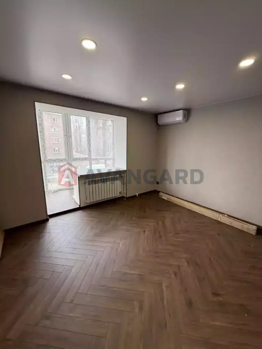 3 ��. ��������, 68/-/10 ��. �., 3/9 ������ ���� 5