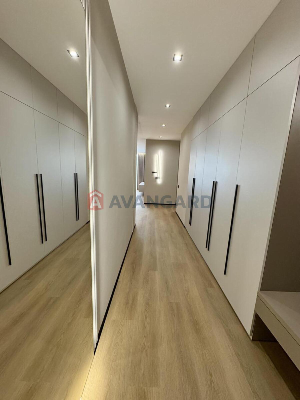 3 ��. ��������, 76/27/25 ��. �., 17/26 ������ ���� 5