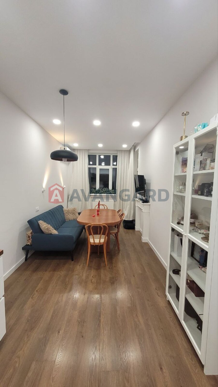 1 ����. ��������, 51/32/9 ��. �., 8/15 ���� ���� 5