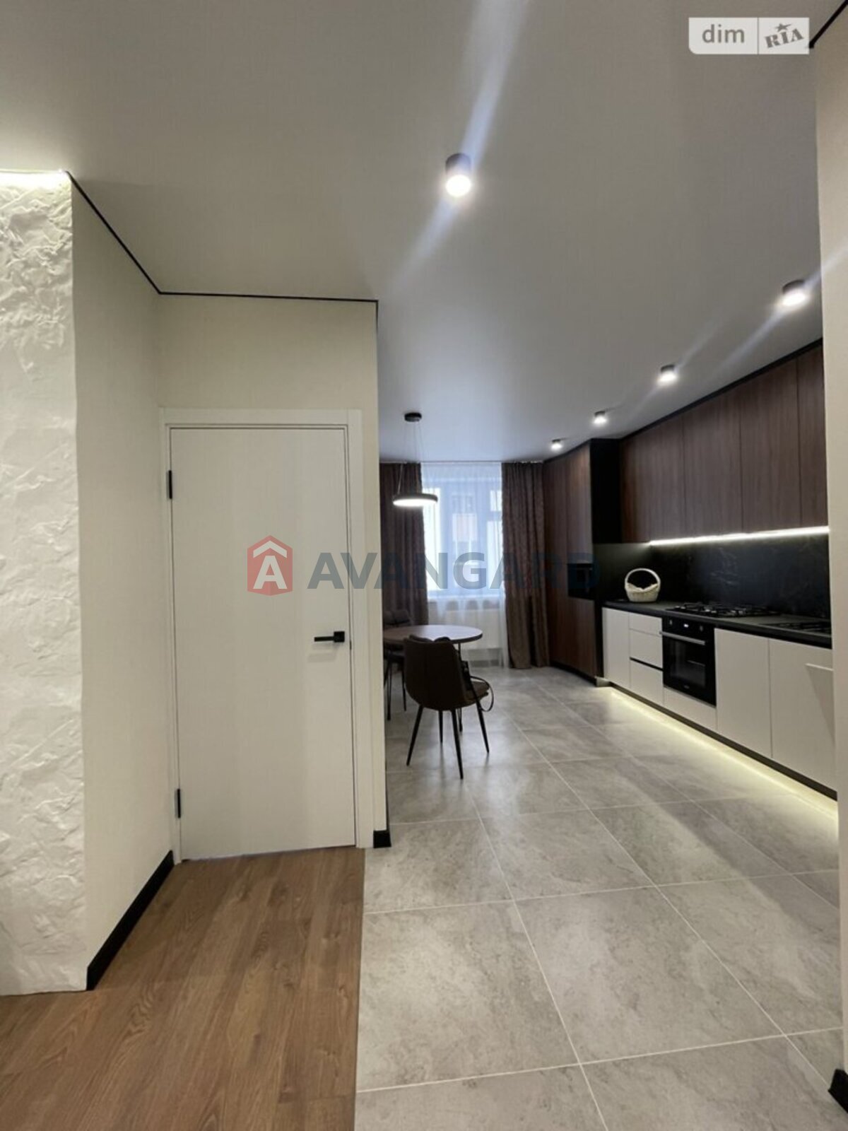 1 ��. ��������, 46/15/18 ��. �., 3/10 ������ ���� 10