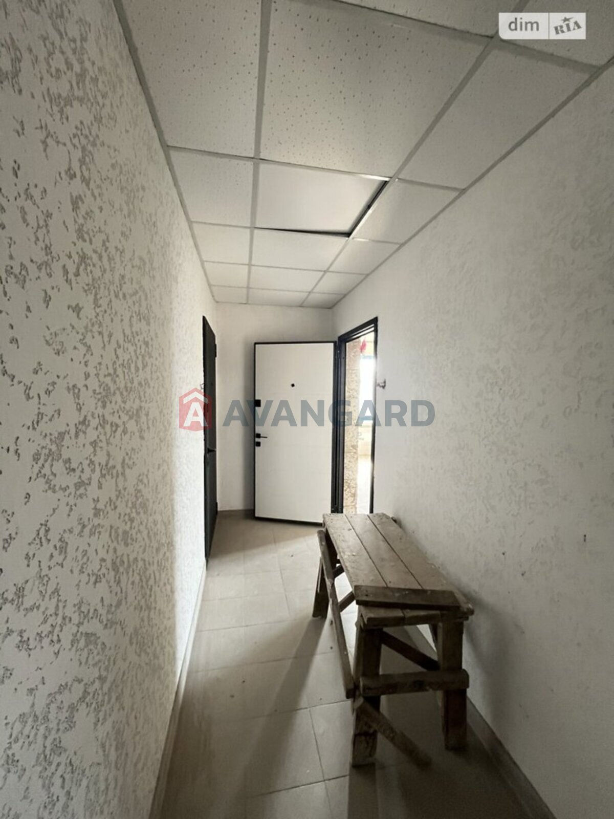 1 ��. ��������, 30/-/- ��. �., 2/3 ������ ���� 4