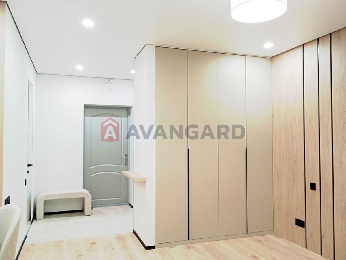 1 ��. ��������, 37/-/7 ��. �., 8/16 ������ ���� 8