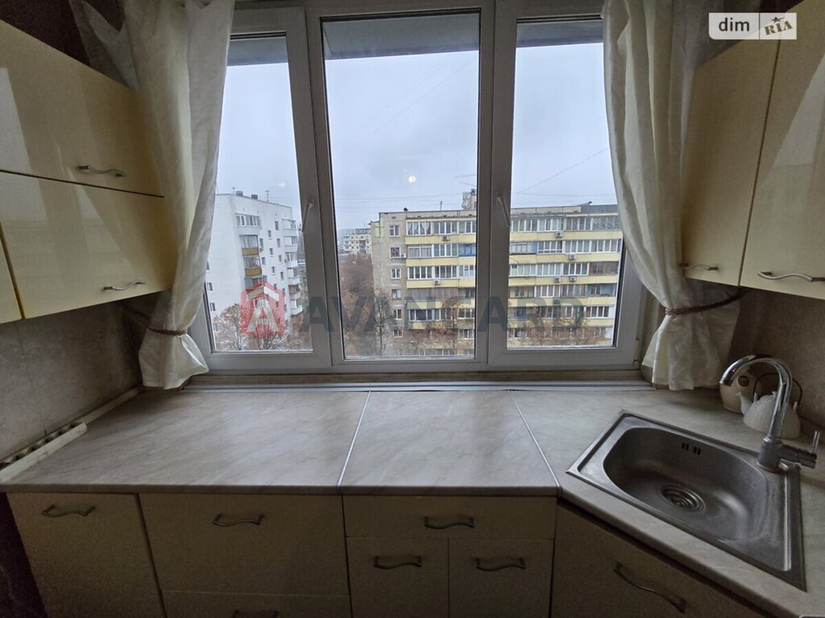 2 ��. ��������, 60/33/9 ��. �., 8/10 ������ ���� 6