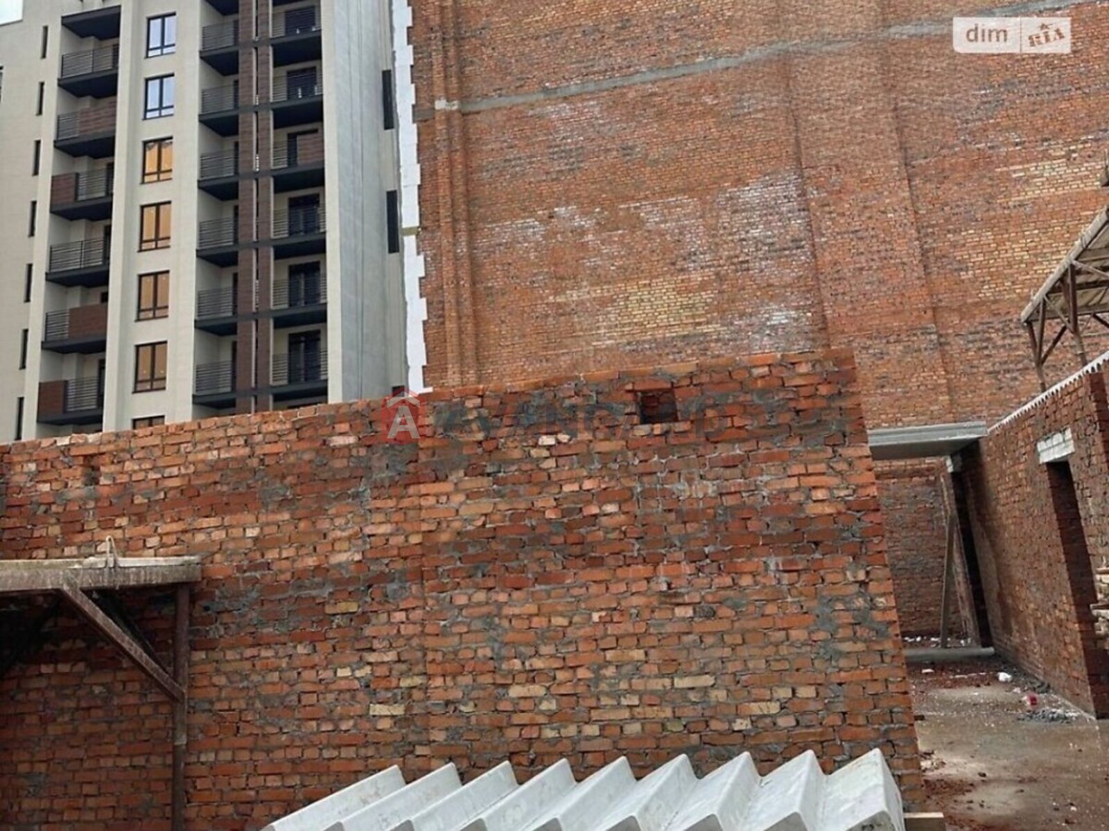 2 ����. ��������, 65/-/- ��. �., 10/10 ���� ���� 8