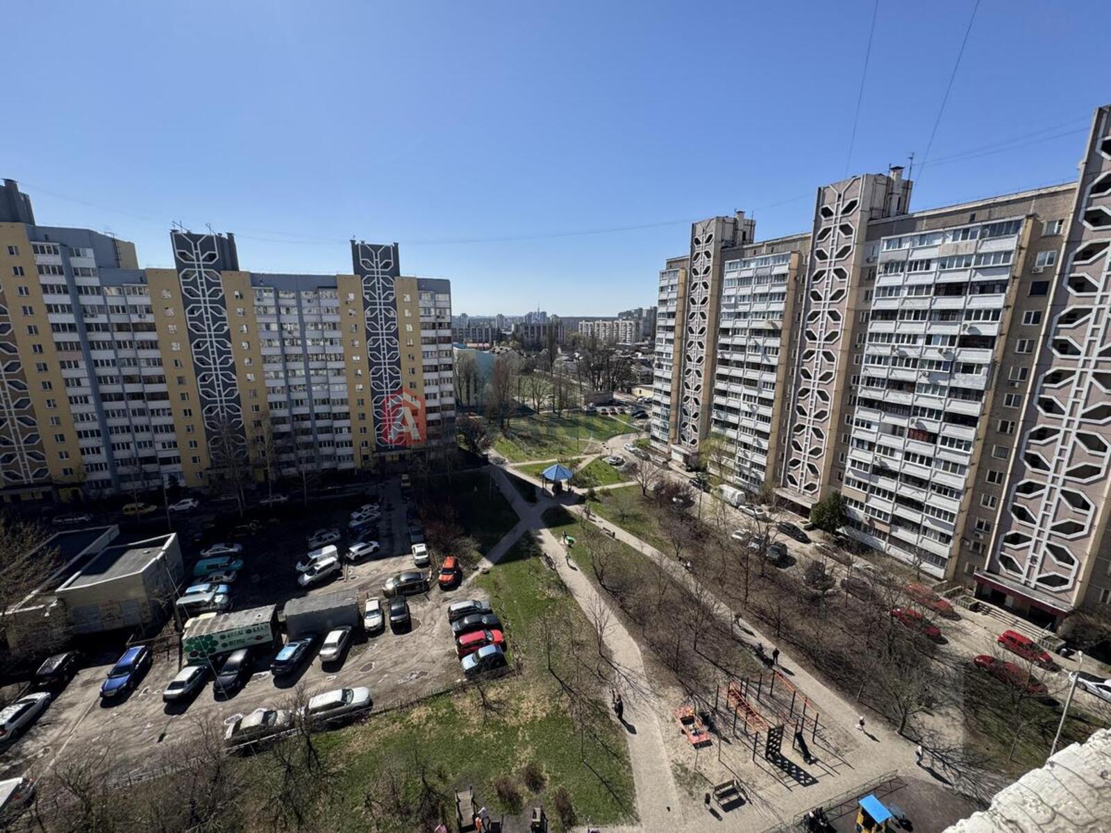 3 ����. ��������, 71/41/8 ��. �., 11/12 ���� ���� 17