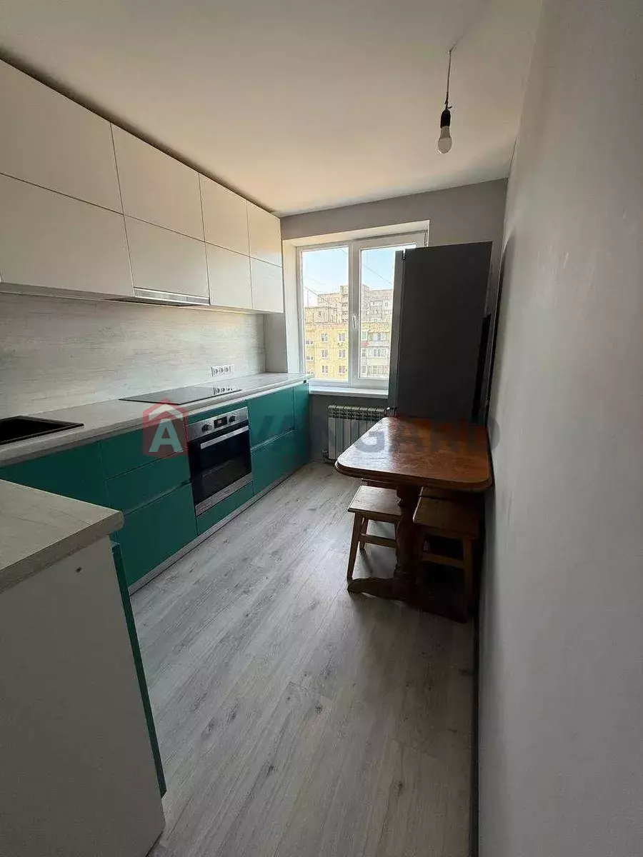 3 ��. ��������, 63/-/7 ��. �., 9/9 ������ ���� 1