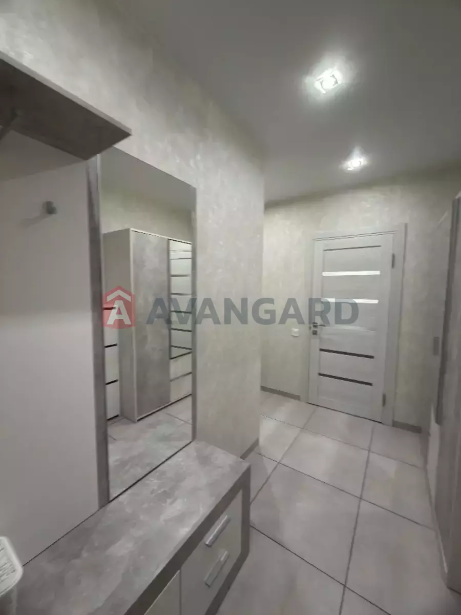 1 ��. ��������, 49/-/- ��. �., 10/12 ������ ���� 17