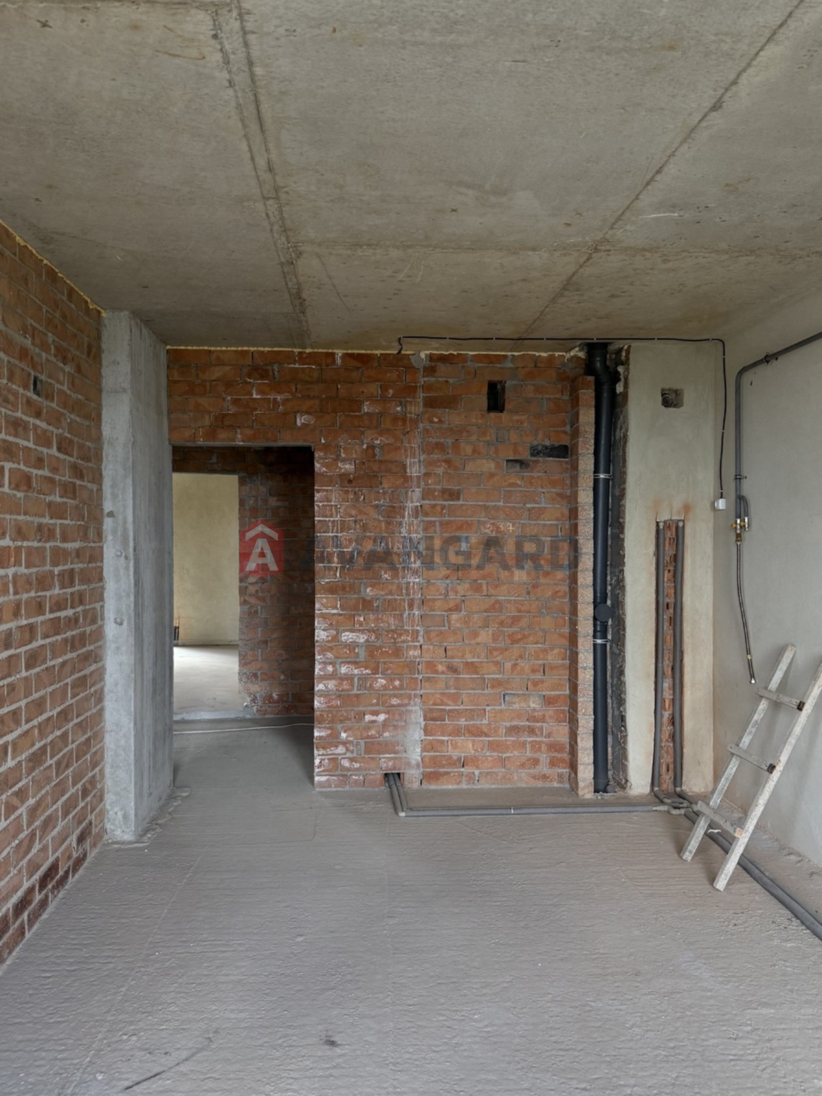 2 ��. ��������, 71/41/30 ��. �., 10/10 ������ ���� 7