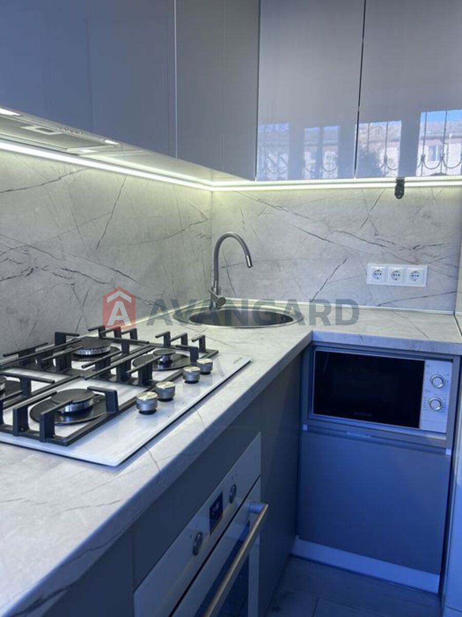 2 ��. ��������, 42/-/6 ��. �., 1/5 ������ ���� 4