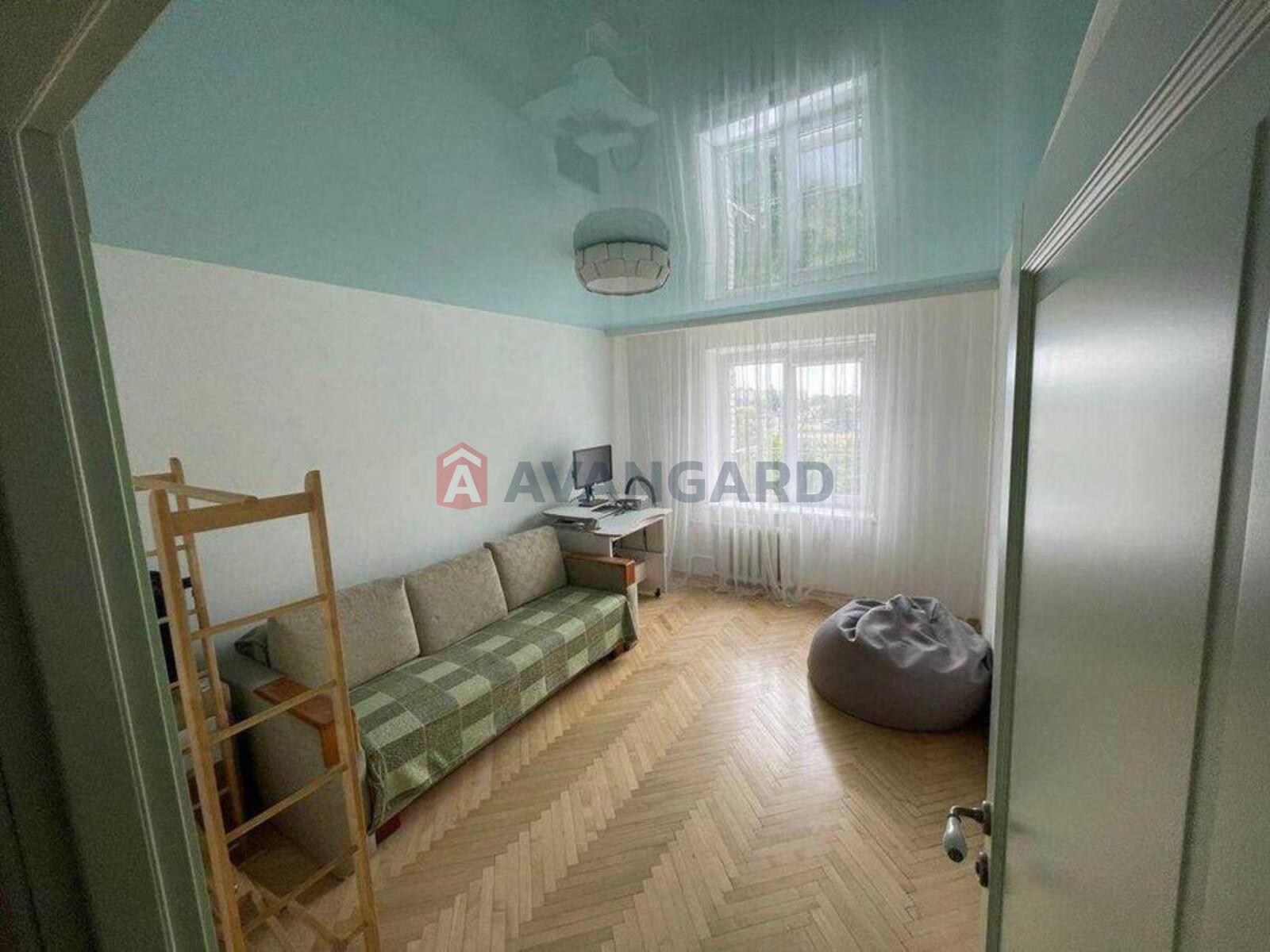 2 ��. ��������, 45/-/15 ��. �., 8/9 ������ ���� 3