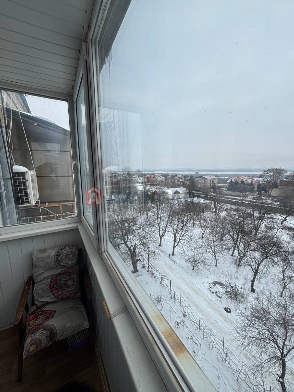 3 ����. ��������, 66/42/10 ��. �., 5/5 ���� ���� 15