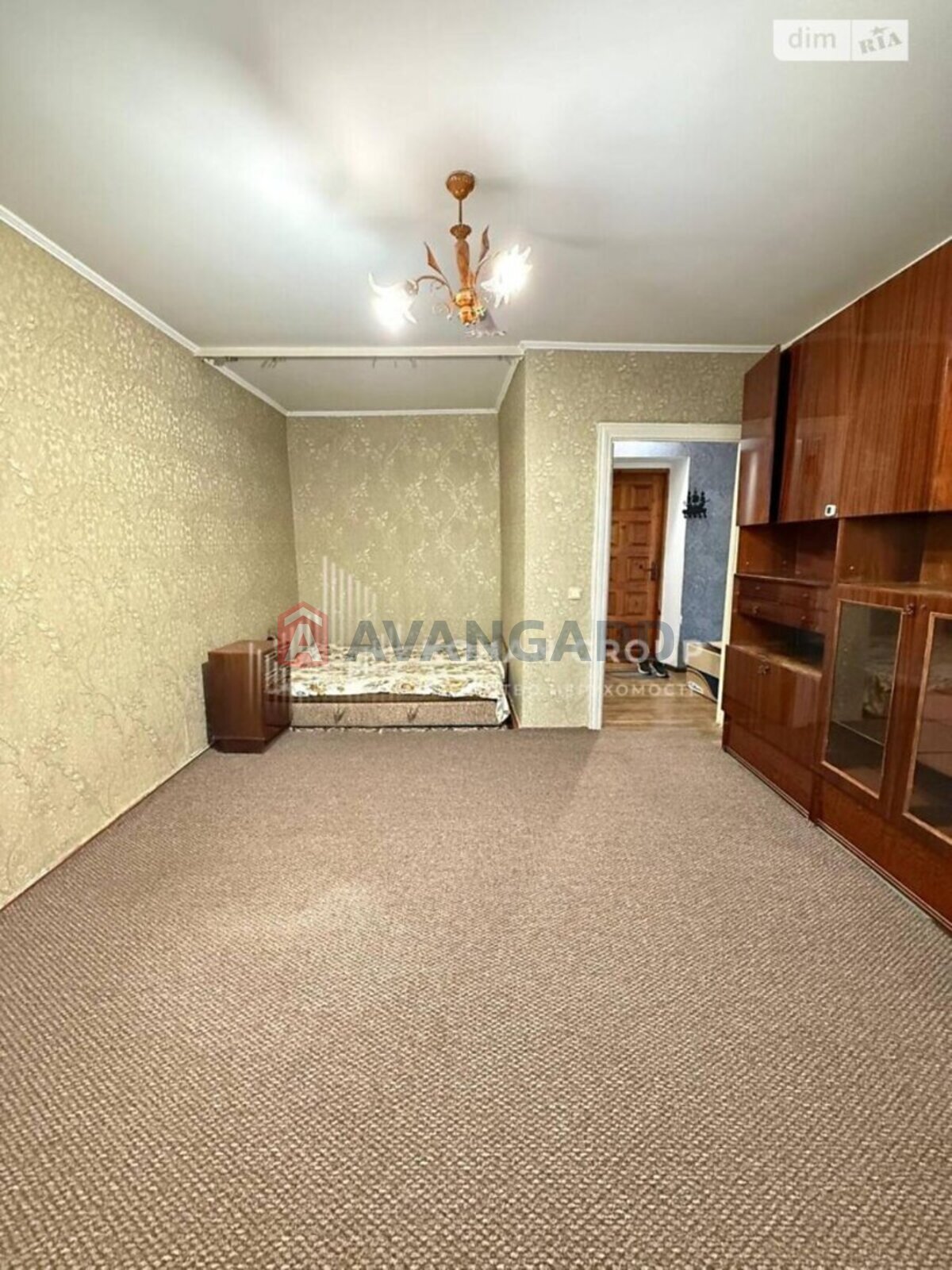 1 ��. ��������, 35/18/6 ��. �., 9/10 ������ ���� 4