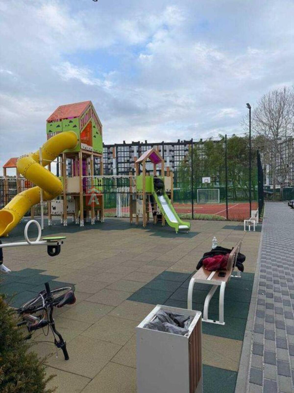 1 ��. ��������, 24/-/4 ��. �., 4/10 ������ ���� 11