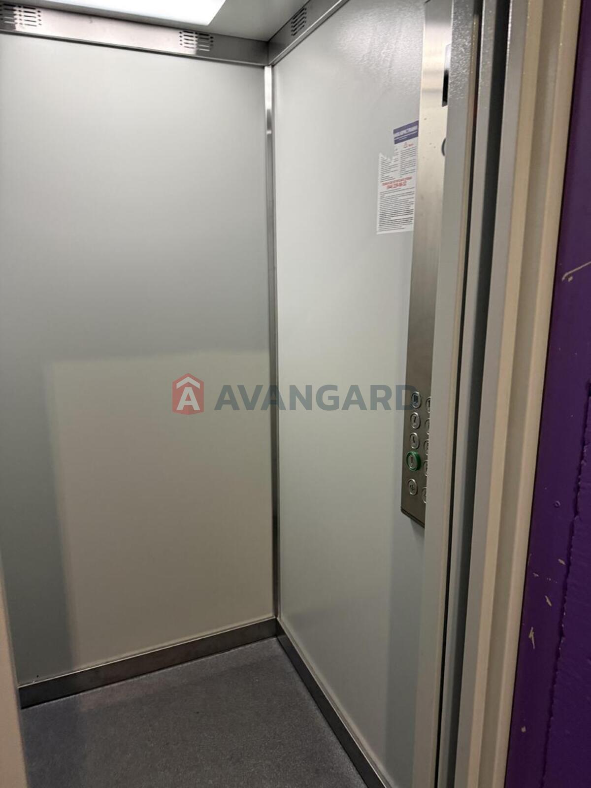 2 ����. ��������, 56/40/8 ��. �., 4/12 ���� ���� 3