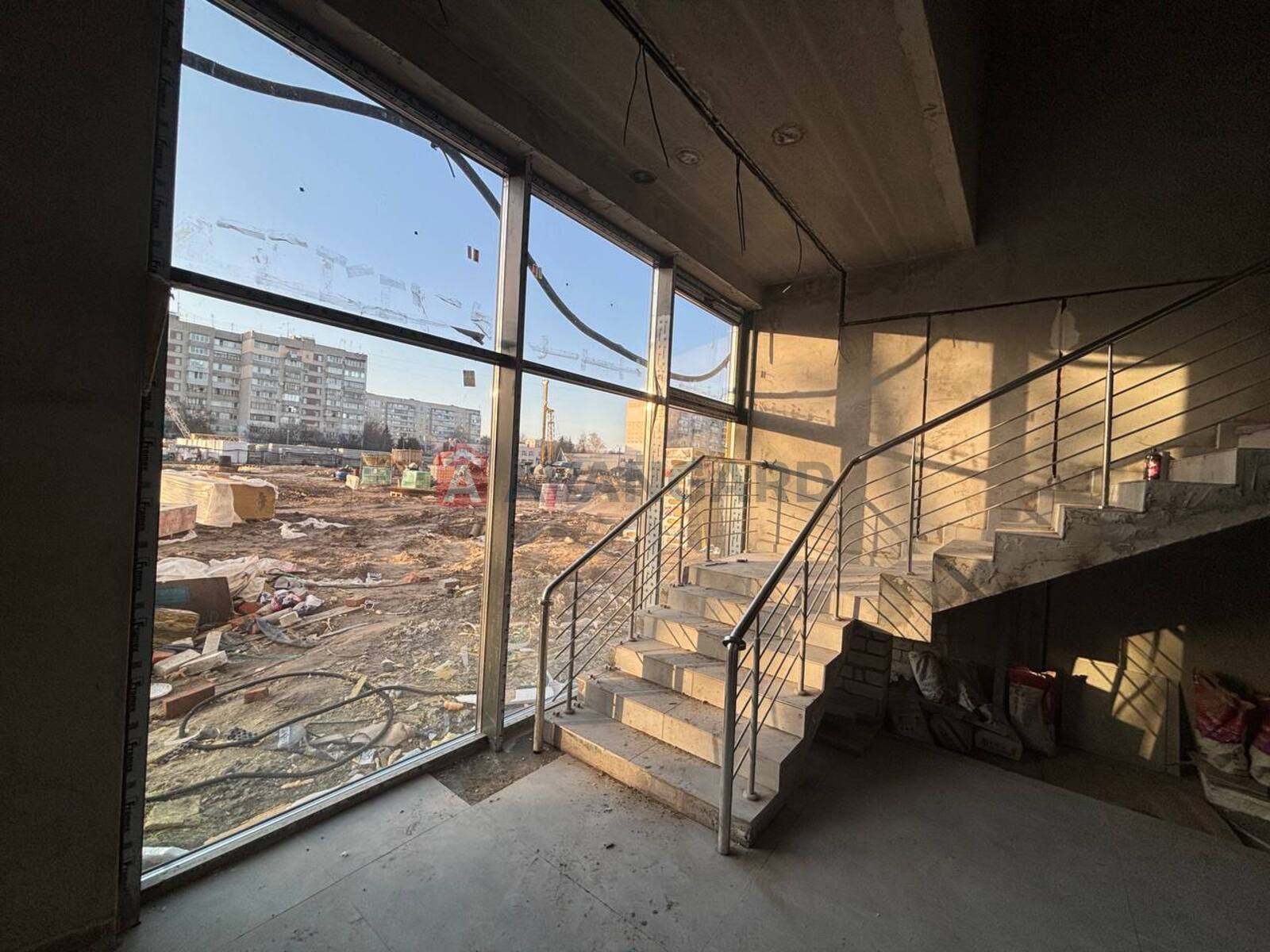 2 ��. ��������, 60/-/14 ��. �., 3/10 ������ ���� 15