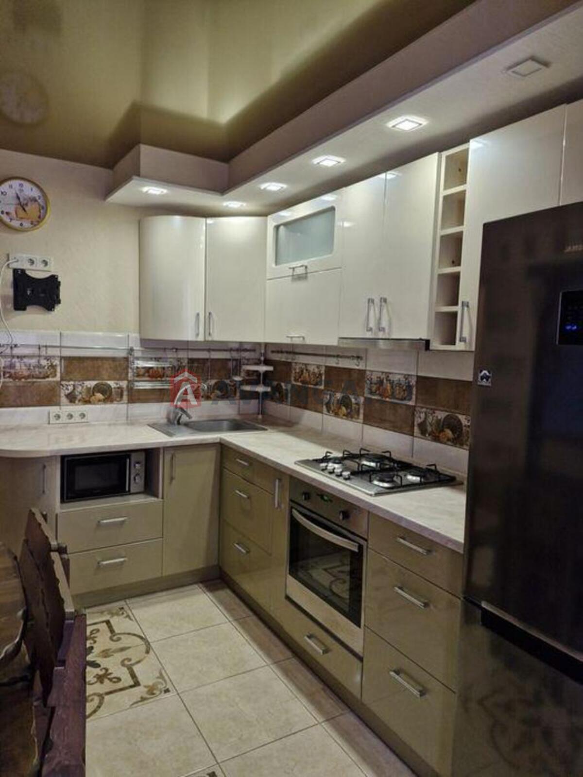 1 ��. ��������, 38/-/13 ��. �., 9/11 ������ ���� 8