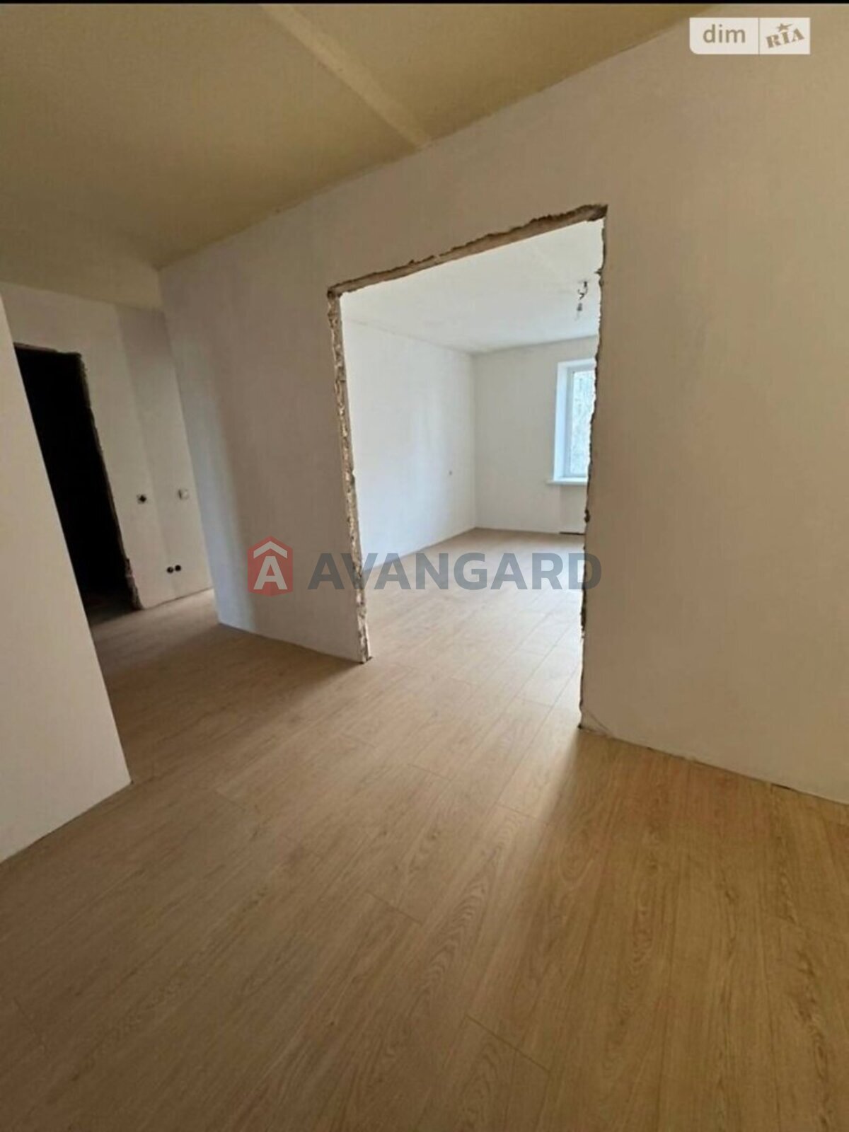 3 ��. ��������, 70/38/7 ��. �., 5/9 ������ ���� 6