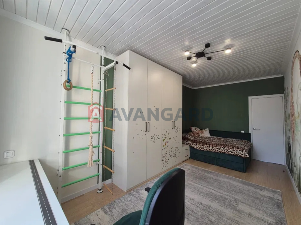 2 ��. ��������, 67/-/24 ��. �., 7/10 ������ ���� 9