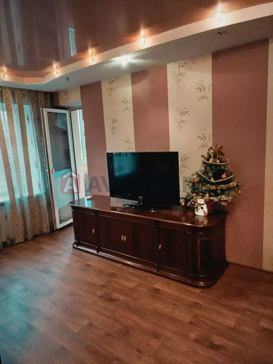 2 ��. ��������, 50/-/8 ��. �., 4/9 ������ ���� 5