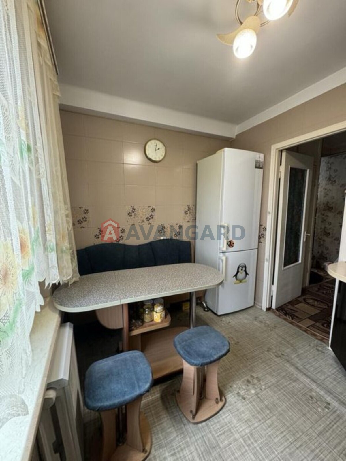 3 . , 69/-/9 . ., 7/9   4