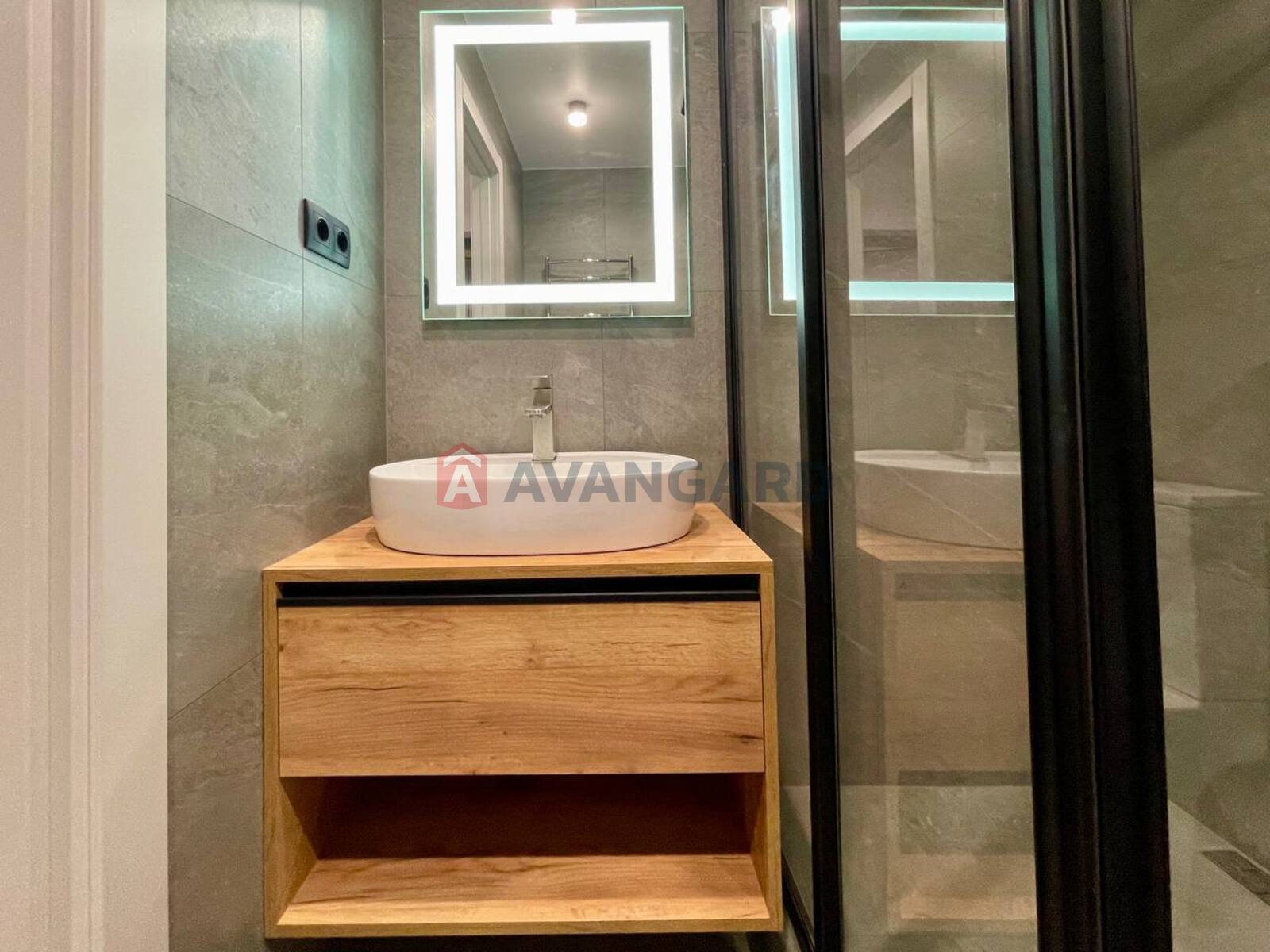 1 ��. ��������, 41/16/20 ��. �., 9/10 ������ ���� 21