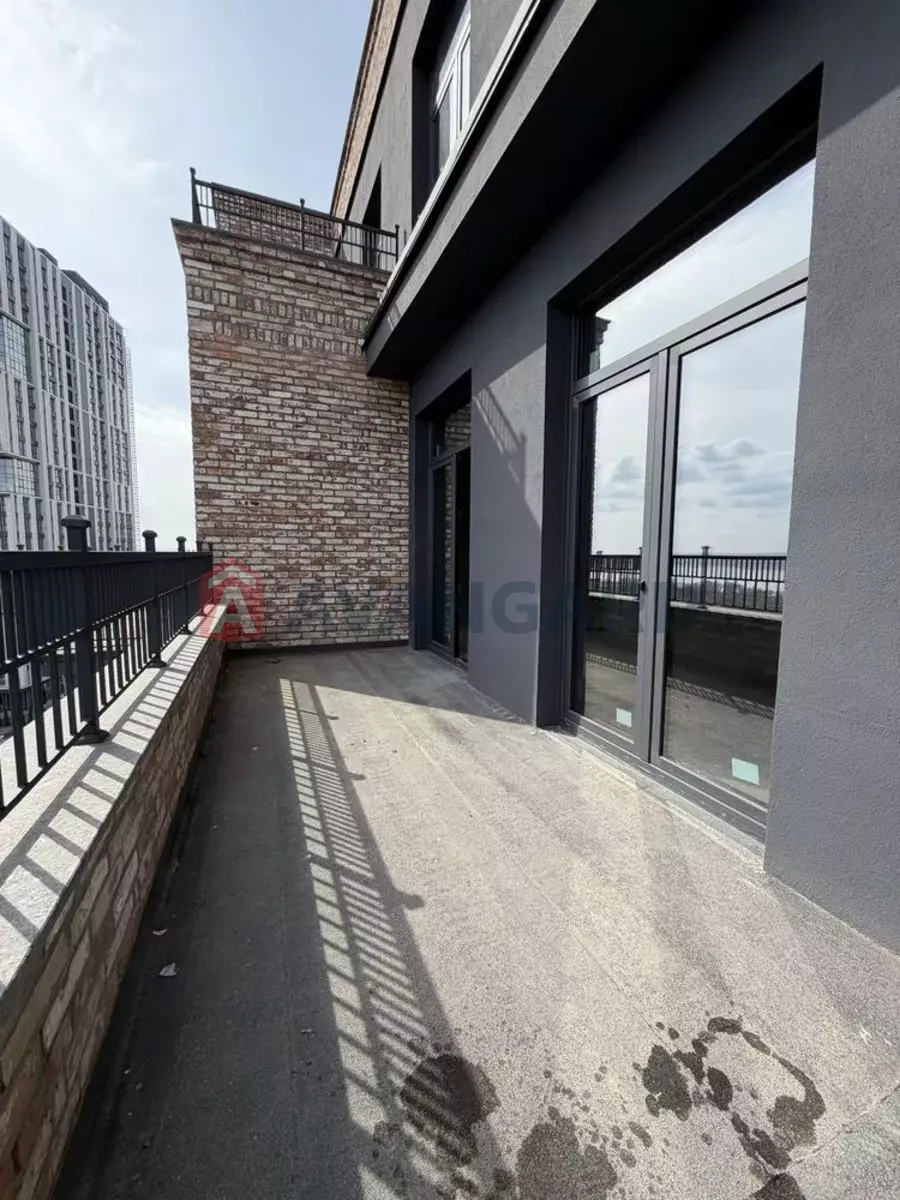 3 ��. ��������, 97/-/20 ��. �., 7/8 ������ ���� 10