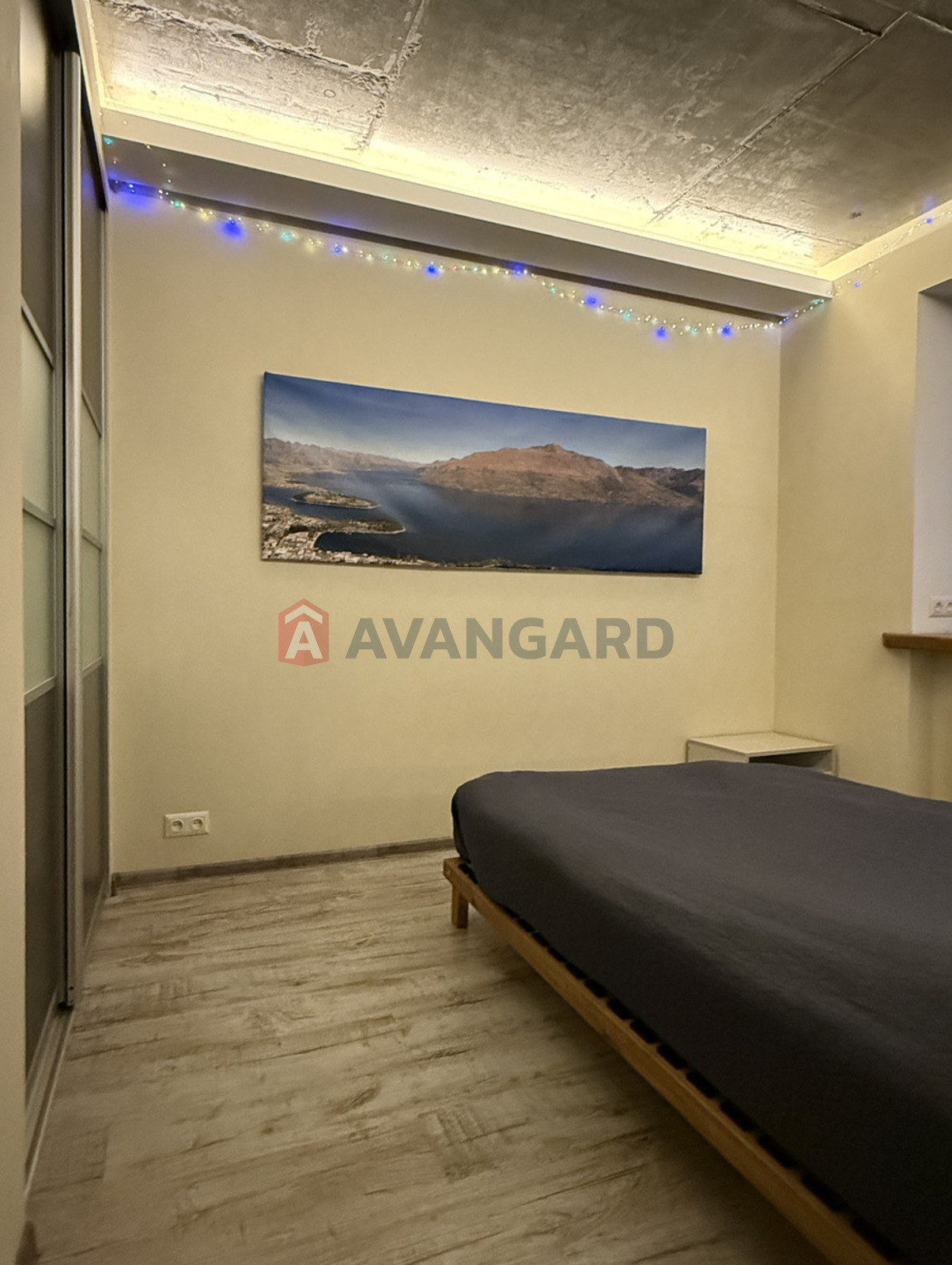 1 ��. ��������, 41/10/17 ��. �., 5/5 ������ ���� 8