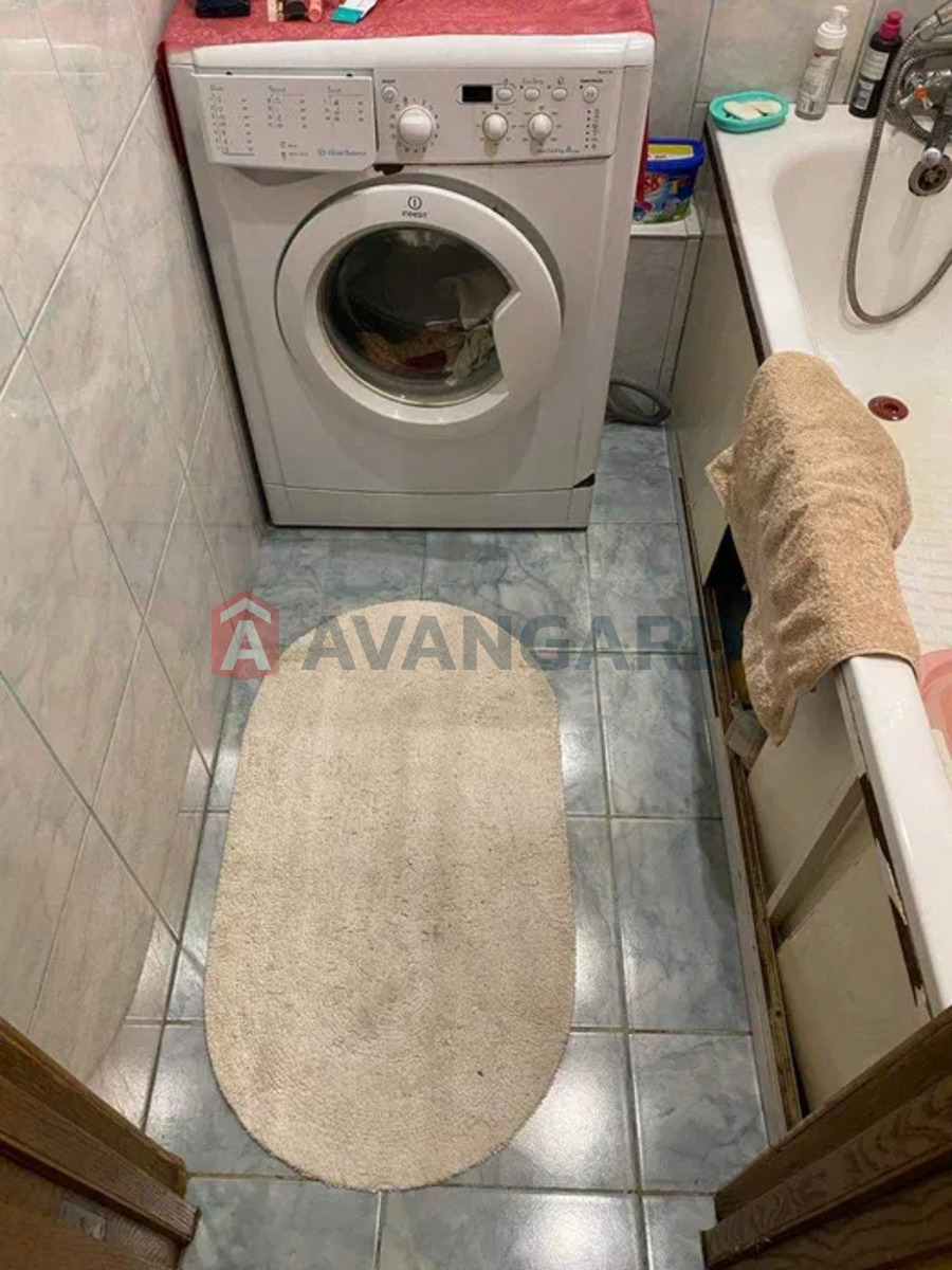 3 ��. ��������, 64/-/8 ��. �., 5/5 ������ ���� 11