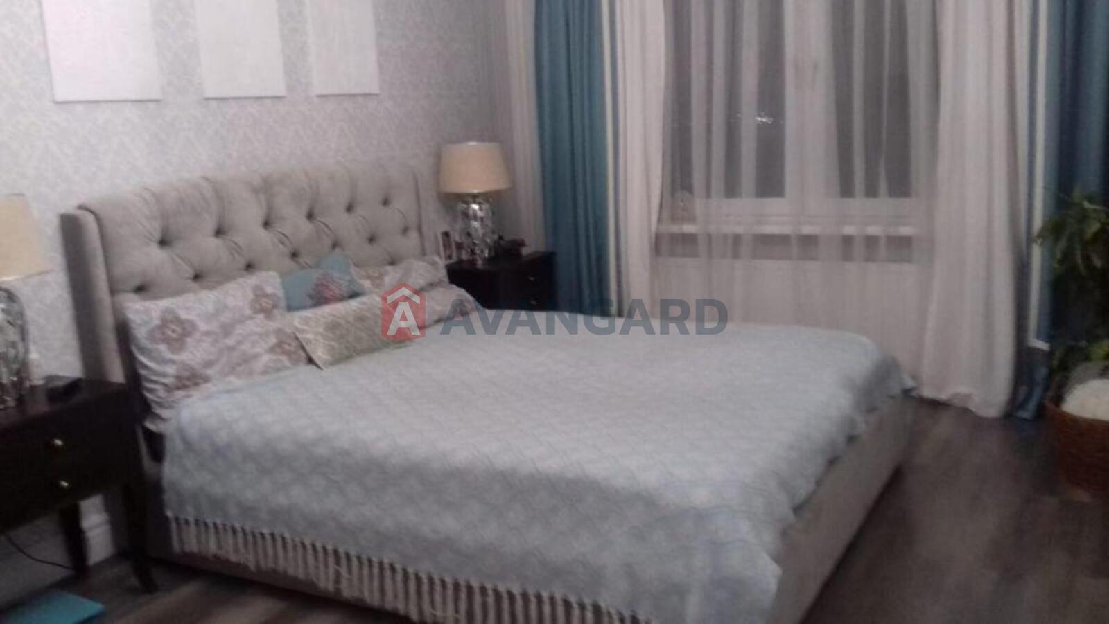 3 ��. ��������, 80/-/12 ��. �., 17/25 ������ ���� 4