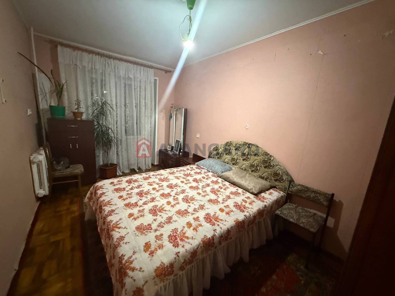 3 ��. ��������, 69/38/10 ��. �., 4/9 ������ ���� 7