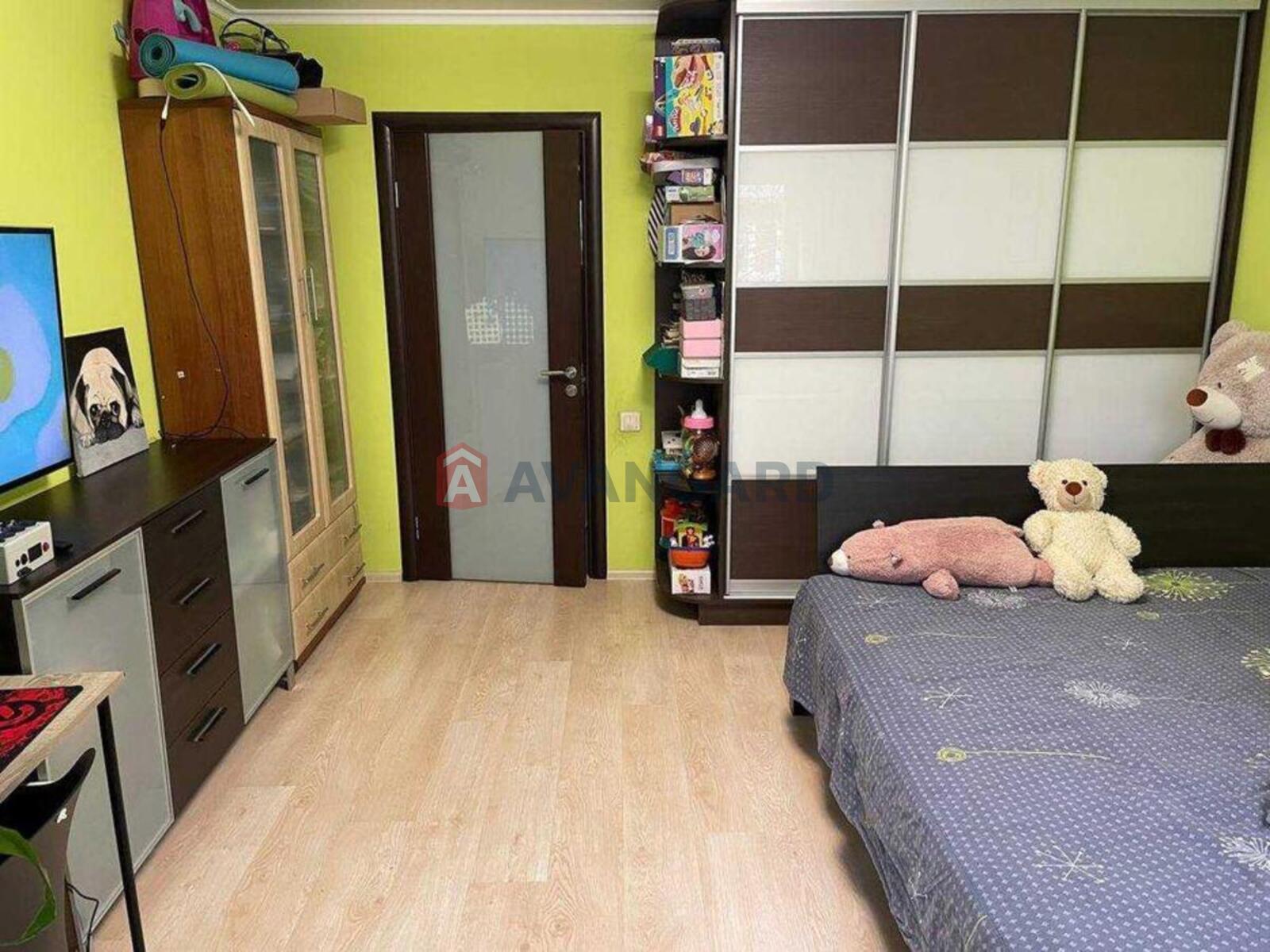 2 ����. ��������, 57/-/9 ��. �., 3/5 ���� ���� 19