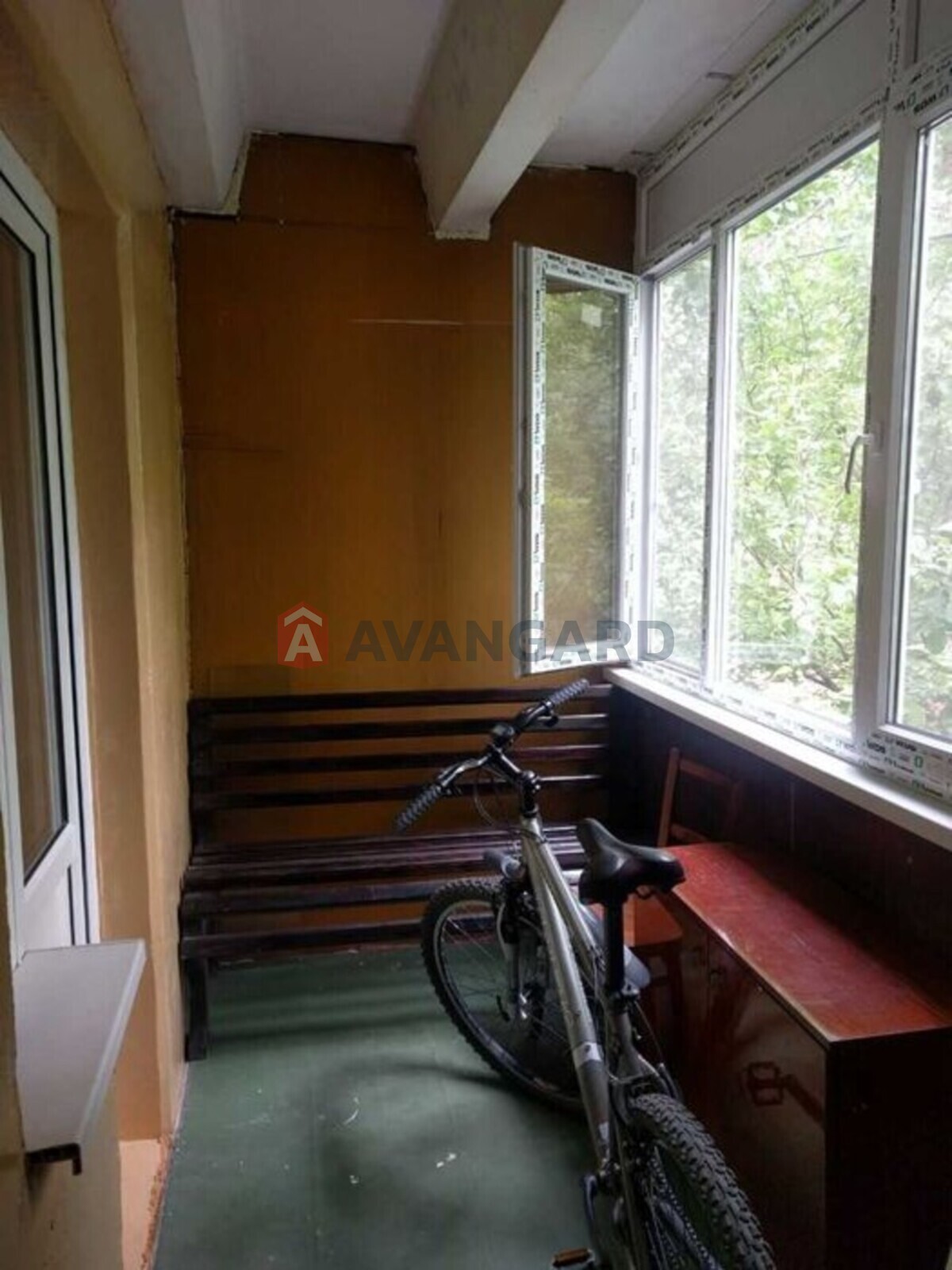 2 ��. ��������, 47/-/7 ��. �., 2/9 ������ ���� 6